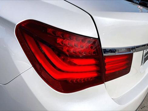 Used 2014 BMW 750Li image 27