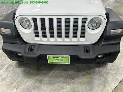 Used 2018 Jeep Wrangler Unlimited Sport S image 18