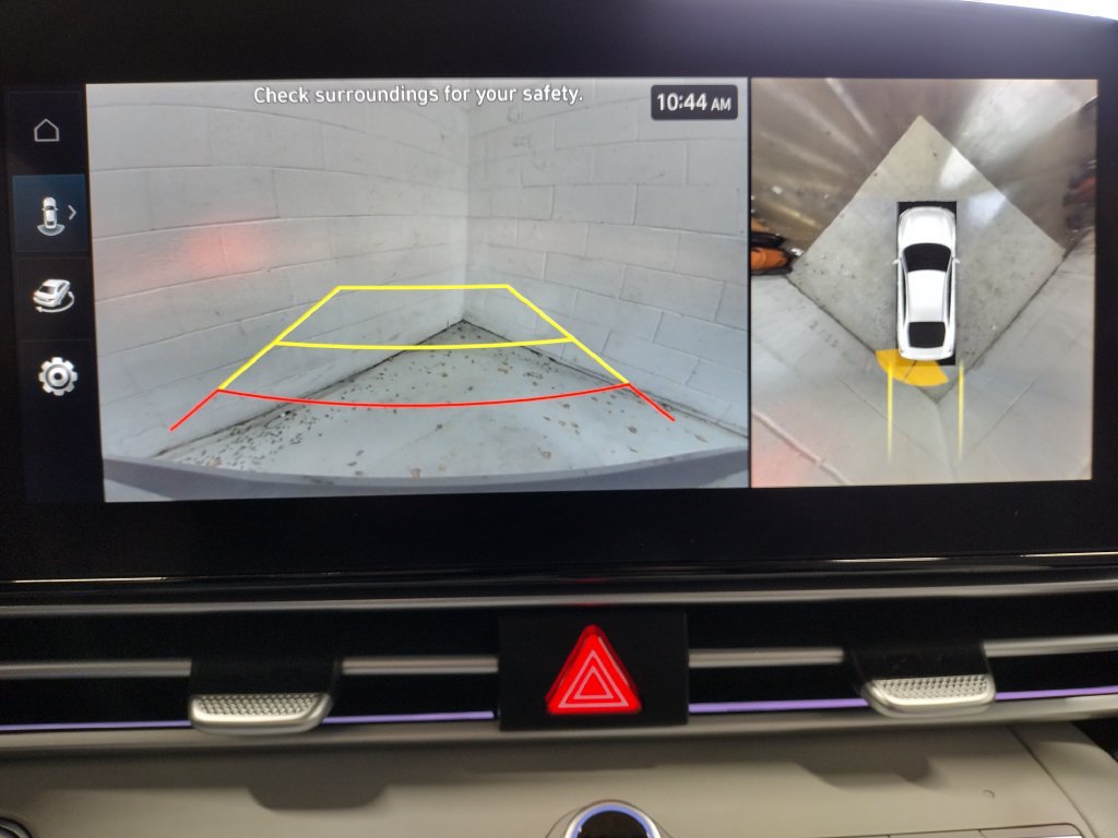 Certified 2024 Hyundai Elantra Limited FWD image 11