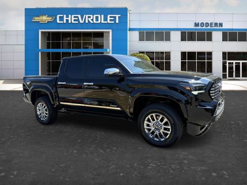 Used 2024 Toyota Tacoma Limited w/ Limited Package (LT) AWD/4WD image 6