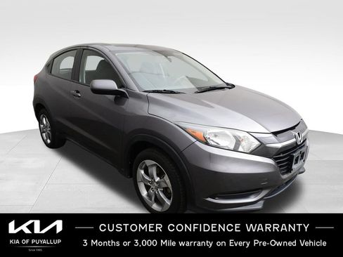 Used 2018 Honda HR-V LX image 3