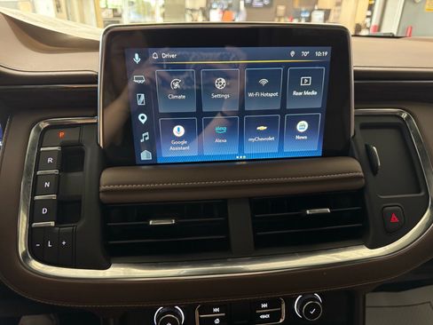 Used 2023 Chevrolet Tahoe High Country w/ Advanced Technology Package AWD/4WD image 30