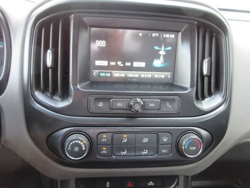 Used 2018 Chevrolet Colorado W/T w/ WT Convenience Package RWD image 31