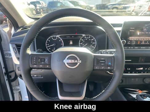 Used 2026 Nissan Rogue SV AWD/4WD image 21