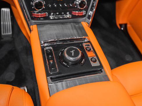 Used 2020 Rolls-Royce Cullinan image 46