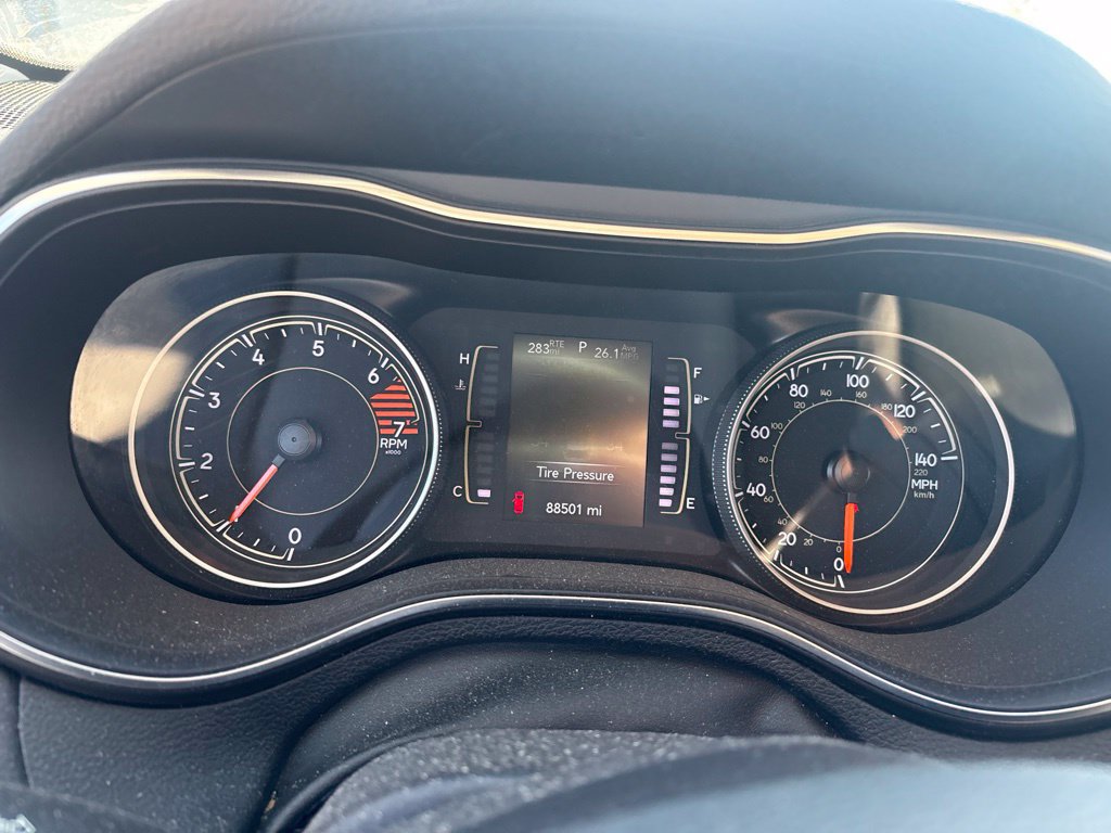 Used 2020 Jeep Cherokee Latitude FWD image 29