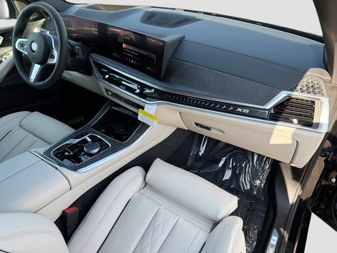 New 2026 BMW X5 sDrive40i w/ M Sport Package image 14