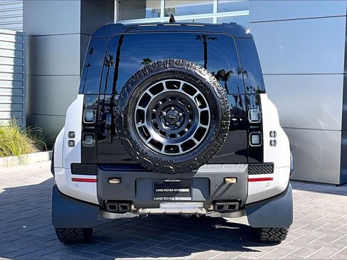 New 2026 Land Rover Defender 110 OCTA image 4