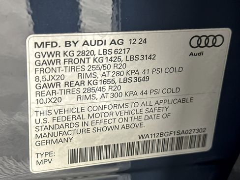 Used 2025 Audi Q6 e-tron Premium w/ Convenience Package image 27