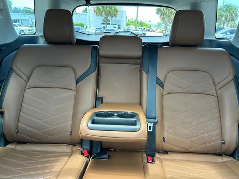 Certified 2025 Nissan Pathfinder Platinum w/ Cargo Package FWD image 15