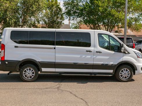 Used 2023 Ford Transit 350 XLT RWD image 4