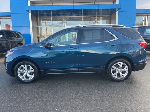 Used 2020 Chevrolet Equinox LT image 3