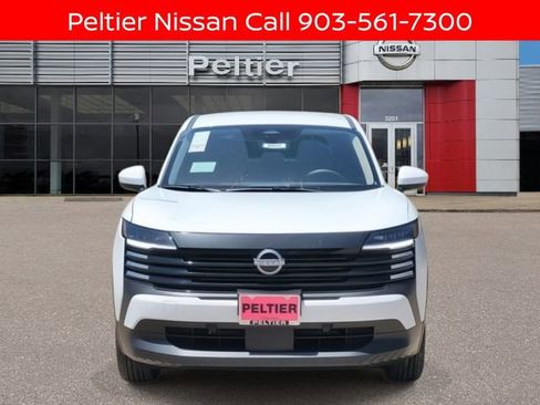 New 2025 Nissan Kicks SV w/ Illumination Package image 2