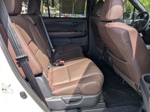Certified 2024 Honda Passport EX-L image 38