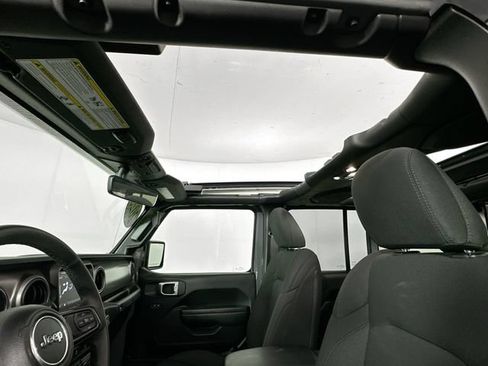 Used 2023 Jeep Wrangler Unlimited w/ Sun & Screen Package AWD/4WD image 19