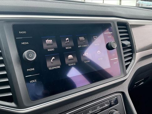 Used 2018 Volkswagen Atlas SE image 34