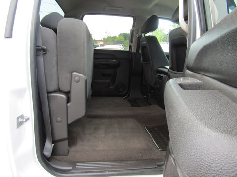 Used 2008 Chevrolet Silverado 2500 LT w/ 2LT Convenience Package RWD image 17