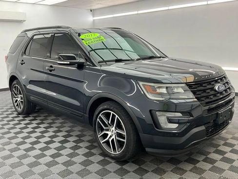 Used 2017 Ford Explorer Sport w/ Equipment Group 401A AWD/4WD image 3