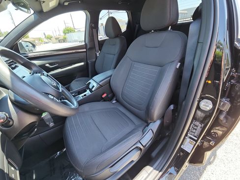 Used 2023 Hyundai Santa Cruz SE AWD/4WD image 13