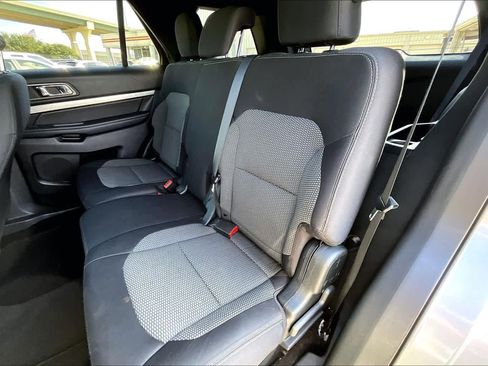 Used 2019 Ford Explorer XLT w/ Equipment Group 201A image 18
