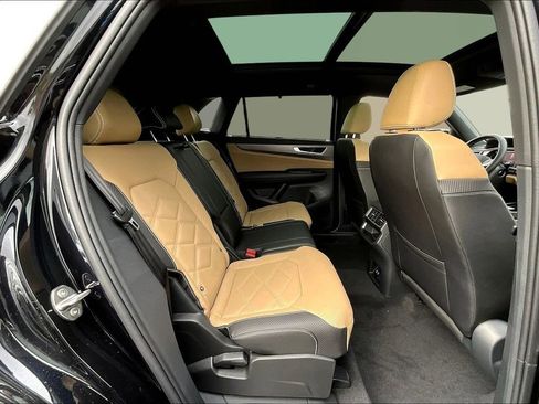 New 2026 Volkswagen Atlas Cross Sport SE image 25