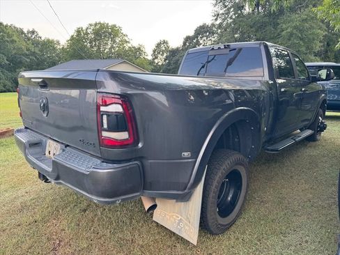 Used 2022 RAM 3500 Laramie w/ Night Edition AWD/4WD image 3