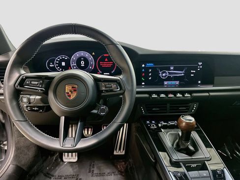 Certified 2025 Porsche 911 Carrera T RWD image 23