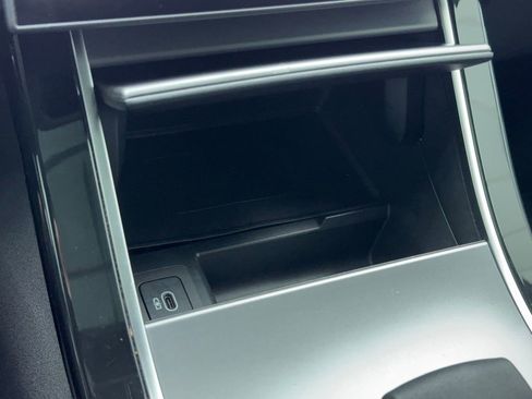 Used 2025 Land Rover Range Rover Velar Dynamic SE image 33