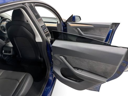 Certified 2023 Tesla Model Y Long Range AWD/4WD image 12
