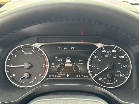 Used 2025 Nissan Rogue SV FWD image 15