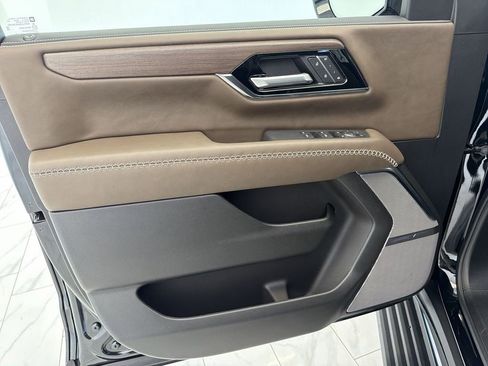 New 2026 GMC Yukon XL Denali Ultimate w/ LPO, Floor Liner Package AWD/4WD image 23