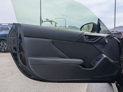 Used 2023 Toyota GR86 w/ ALL Weather Mat Package (TMS) RWD image 12