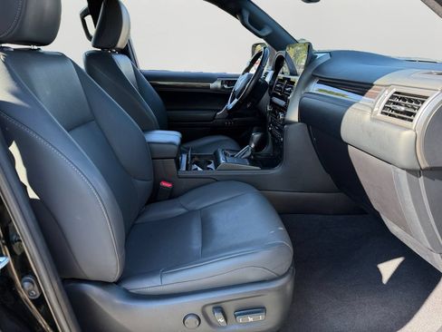 Certified 2022 Lexus GX 460 Premium w/ Accessory Package AWD/4WD image 9