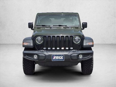Used 2021 Jeep Wrangler Unlimited Sport AWD/4WD image 2