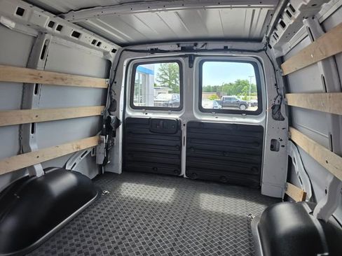 Used 2024 GMC Savana 2500 w/ Driver Convenience Package RWD image 22