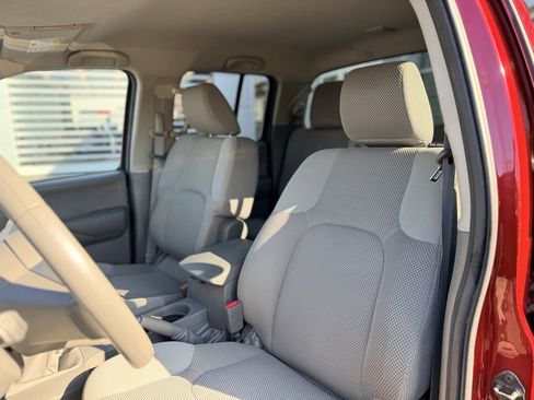 Used 2012 Nissan Frontier S image 11