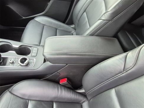 Used 2023 Cadillac XT4 Premium Luxury image 20