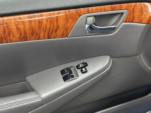 Used 2008 Toyota Solara Convertible image 15