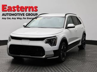 Used 2023 Kia Niro Wind FWD video 1
