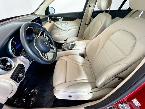 Used 2021 Mercedes-Benz GLC 300 4MATIC image 19
