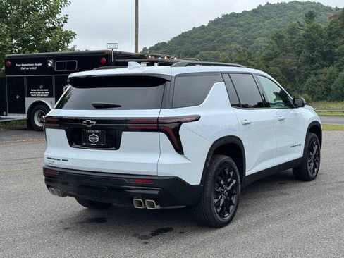 New 2026 Chevrolet Traverse LT w/ Enhanced Driving Package AWD/4WD image 7