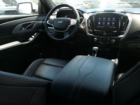 Used 2023 Chevrolet Traverse LT FWD image 24