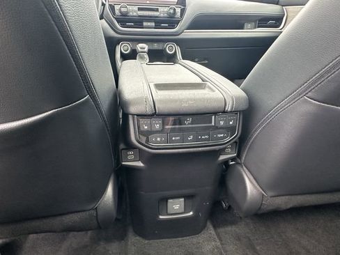 Used 2024 Toyota Grand Highlander Platinum image 17