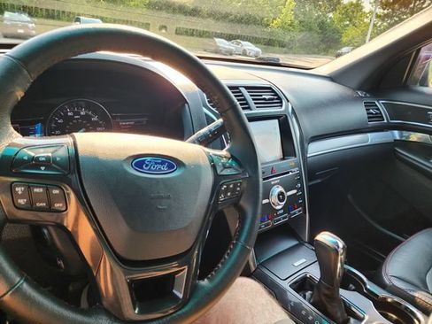Used 2017 Ford Explorer Sport w/ Equipment Group 401A AWD/4WD image 31