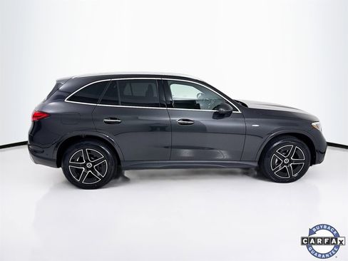Used 2025 Mercedes-Benz GLC 350e 4MATIC image 9