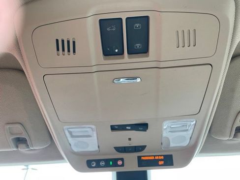 Used 2017 Buick Envision Essence FWD image 29