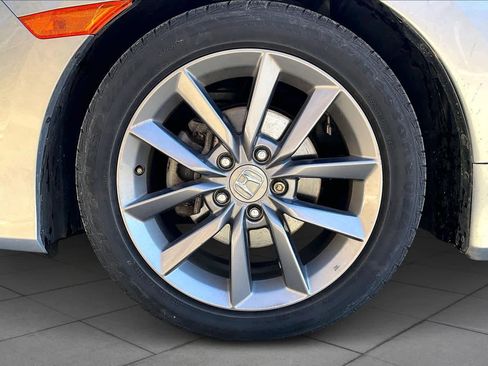 Used 2019 Honda Civic EX image 11