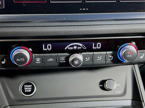 New 2025 Audi Q3 2.0T Premium Plus w/ Premium Plus Package image 16