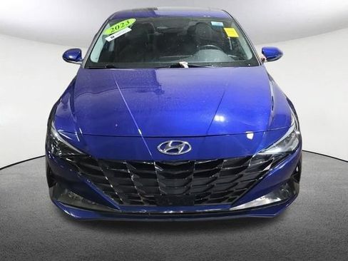 Used 2023 Hyundai Elantra Limited w/ Cargo Package FWD image 2