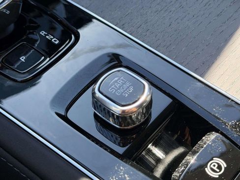 New 2026 Volvo XC90 B6 Ultra w/ Protection Package image 7